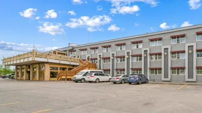 Clarion Hotel & Suites Fairbanks Near Ft Wainwright Hotels near Wedgewood Wildlife Sanctuary