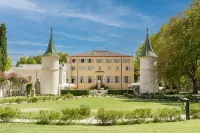 Château de Fonscolombe Hotels in Pertuis