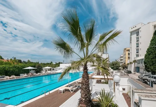 HR Resort