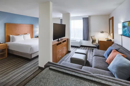 Hyatt House Hartford North Windsor Отели рядом с достопримечательностью «Школа Лумиса Чаффи»