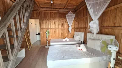 Panorama Cottages Beach Village Hotel dekat Gili Sunut