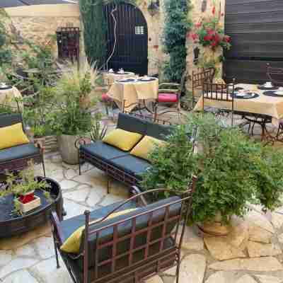 HOTEL LE SAINT LAURENT Hotel Exterior