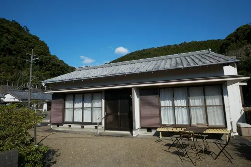 Vacation Rentals -un-