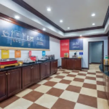 Hampton Inn London-North