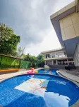 PRIMA SR Hotel & Convention Yogyakarta - piscina