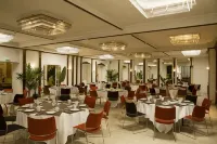 Hôtel & Spa Oceania l'Univers Tours