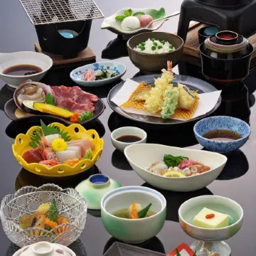 Higashiyama Onsen Maple Plaza