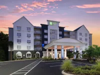Holiday Inn Express & Suites Lakeland North - I-4 Hotels near Gibsonia Flowers