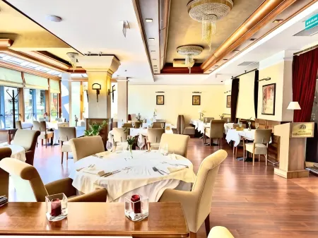 Hotel Słoneczny Młyn Отели рядом с достопримечательностью «City Hall»