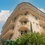 Grace Oganes 소치 공원 주변 호텔