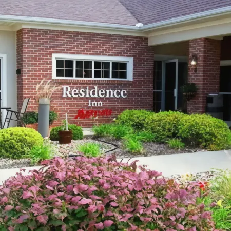 Residence Inn by Marriott Canton Отели в г. Плейн Тауншип