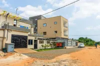 Charming 3-bedroom house with AC, WiFi and security agent in Sanguera togo