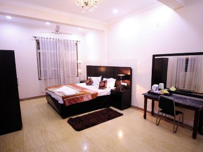 Rose Garden Resort Daulatabad Fort