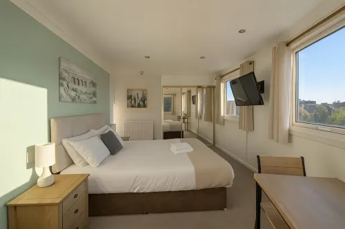 Cecil Court Hotel - 2-Star