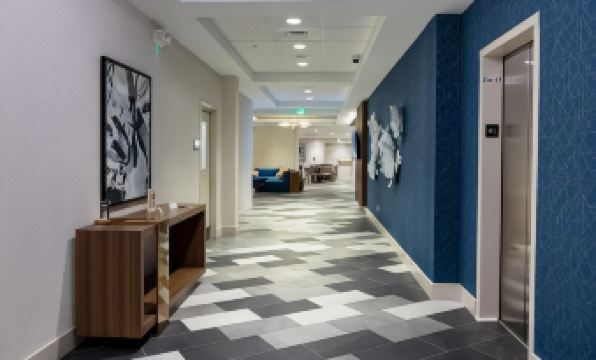 DoubleTree by Hilton Hotel Tinton Falls - Eatontown