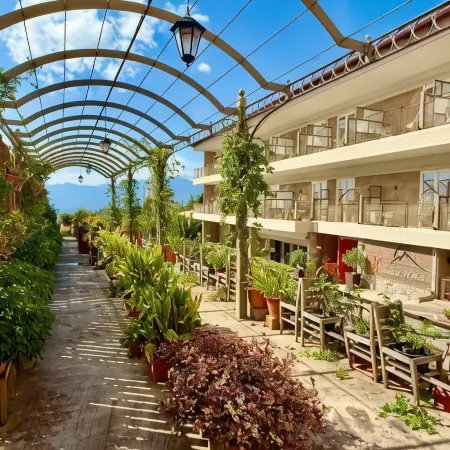 Nidimos Hotel