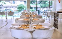 Hotel Kohinoor Elite Near BKC - breakfast