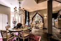 Luxury Boutique Hotel de Castillion