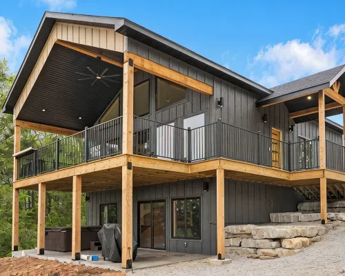 The Lookout at Table Rock Lake - Luxurious Stay - Hot Tub - Bring Your Boat!! Hotels in Shell Knob