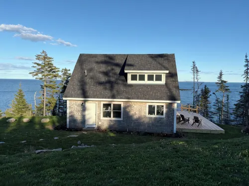 Beautiful Seaside cottage with stunning views