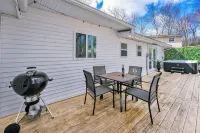 Cozy Lux Winter Ranch - HotTub, KingBeds, DogFriendly, FirePit, BBQ, GameRoom - 4-Sterne