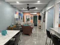 Cozy 2-BR 2-BA bungalow near beaches and  7-Mile Bridge - Pet Friendly! - 방갈로
