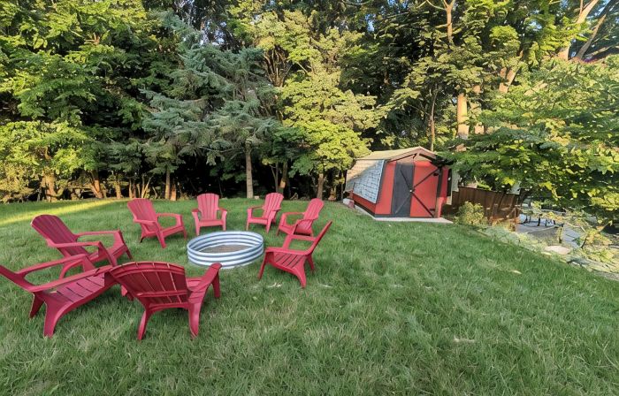Renovated Ravine Cottage | Walk to Beach | Sleeps 8 | A/C, BBQ, & Firepit