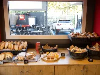 Ibis Barcelona Castelldefels - breakfast