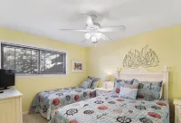 New Listing/New Owner - Large Open - 2 Bd/1 Ba - Walk to Beach - Palmetto Dunes - Villas
