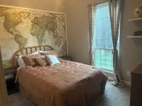 Charming Historic Home with Modern Comforts ~Near Drake and Downtown!! - Bungalows