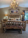 Private Mountain Tranquility for large families near Rocky Mountain National Pk!