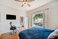 Historic 6 Bedroom Luxury Home Walking Distance to Downtown Jasper!