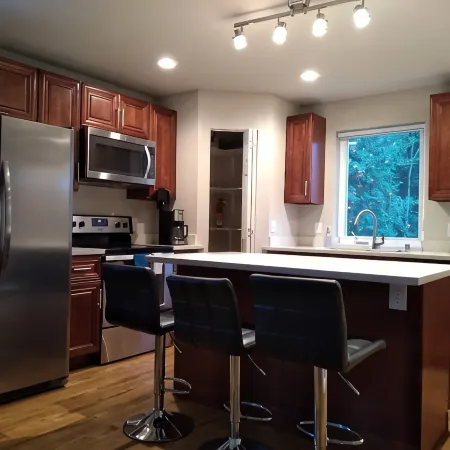 ⁑ Memory Foam Beds, Blackout Curtains & Smart TV