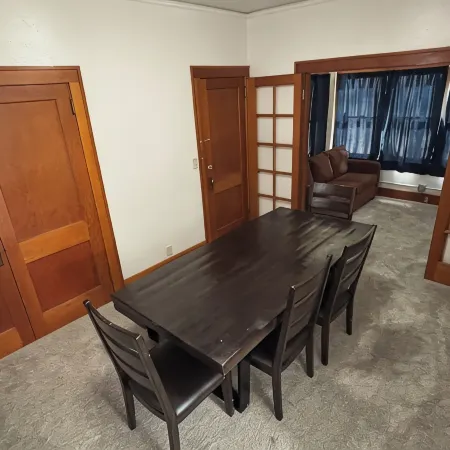 Charming 1-bedroom Duplex with AC, WiFi, Gym access etc...