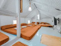 Family Villa in Baler w/ Pool & Spa Tub – 25 Pax