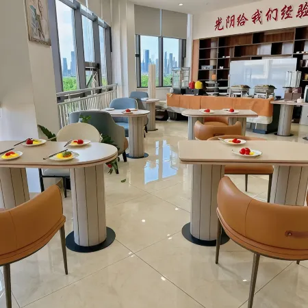 Bangbangtang Hotel (Liuyang Economic Development Zone Bus Station Baile Commercial Plaza)