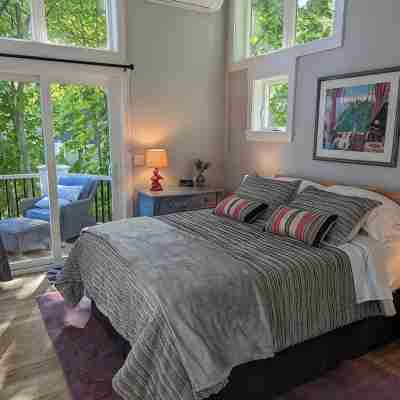 Spectacular 2-bedroom Carriage House with all amenities in beautifull Ogunquit. Rooms