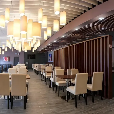 Slavyanskaya Hotel Отели рядом с достопримечательностью «Комплекс «Минск-Арена»»