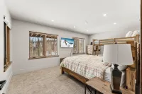 Luxury Silverthorne Retreat -  Panoramic Mountain & Lake Views, Hot Tub & Gazebo