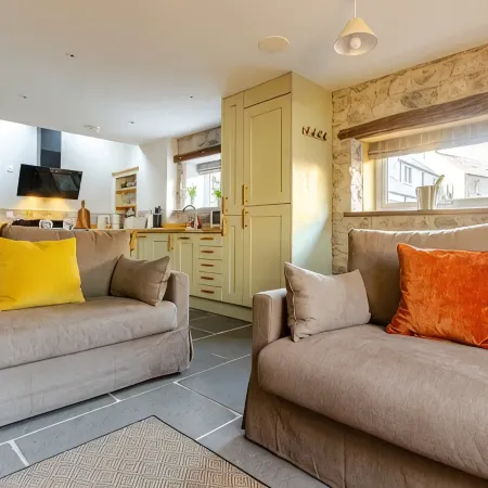 Luxurious Cosy Cottage in Stunning Peak District Village Tideswell