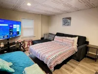Large Outdoor Space with Saltwater Hot Tub, Fire Pit, Gardens, and Deck in OOB! - Apartments