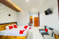 RedDoorz @ Hotel Dieng Berastagi