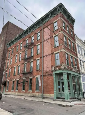 The Reserve - Heart of OTR 2 Bed Suite w/Views.