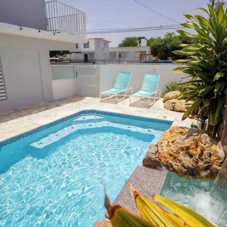 R&V Combate Beach House for 12 with Private Pool