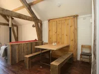 Idyllic Log Cabin with Log-fired Hot Tub nestled in a Forest Clearing Hotels in Wareham