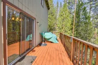 Arnold Getaway with lake access