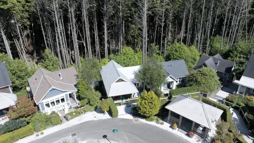 5 Min. Walk to Town & Beach, Greenbelt Views + Private Backyard - 4-Star