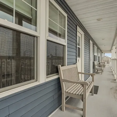 Cozy 1-bedroom condo in Lavallette, located 1 block from beach Hotels in Lavallette
