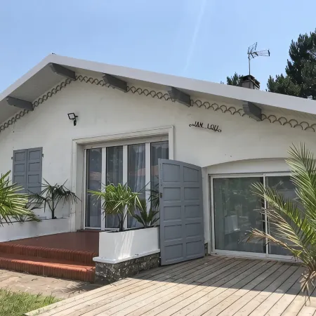 Caporizon - Villa Landaise Clim et Grande Terrasse Отели в г. Лабенн