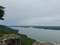 Diamond Bluff Lodge on Greers Ferry Lake